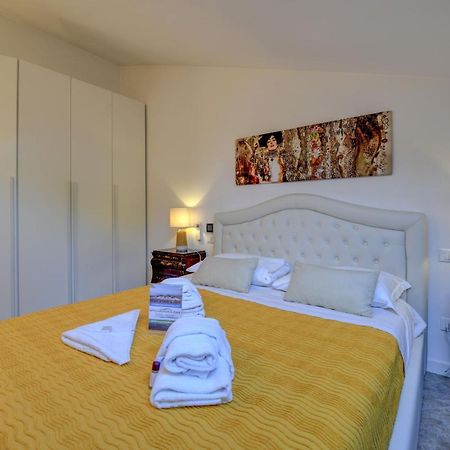Appartamento Benaco Peschiera del Garda Luaran gambar