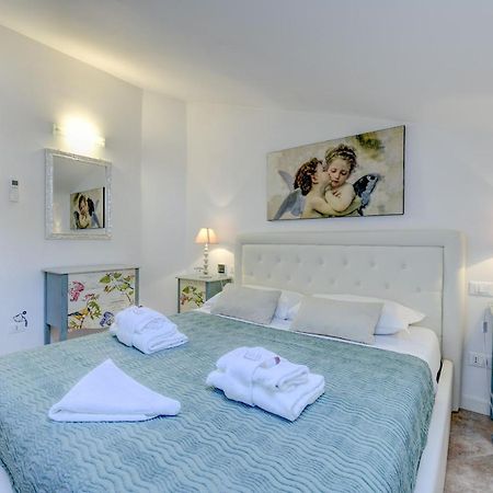 Appartamento Benaco Peschiera del Garda Luaran gambar