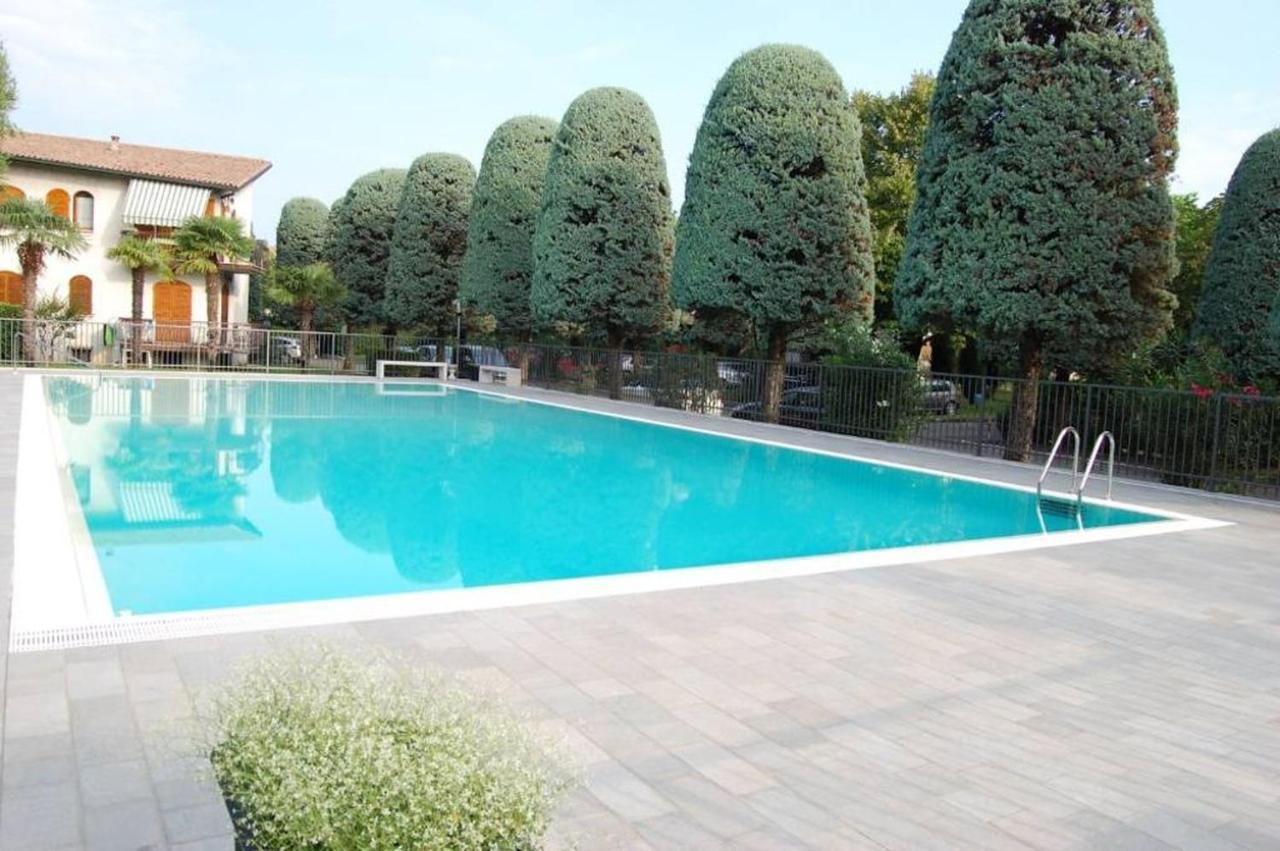 Appartamento Benaco Peschiera del Garda Luaran gambar